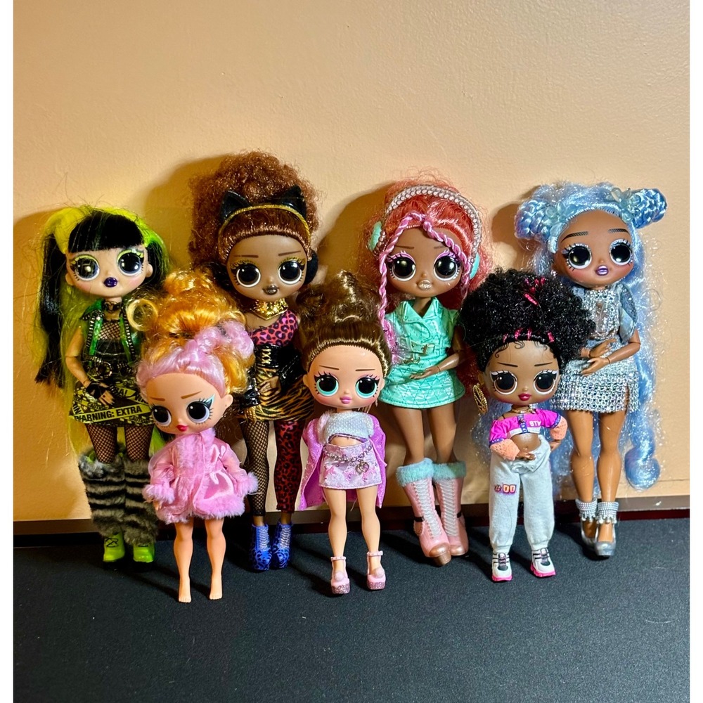 MGA LOL Surprise OMG Tweens Doll Lot of 7 Missy Frost Remix Stylez Fashion Dolls